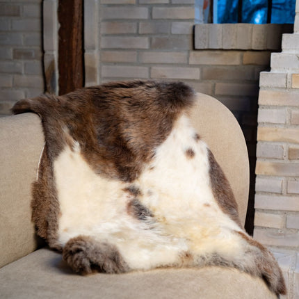 Himalayan Sheepskin | Short Wool | 95 cm Dark Spotted