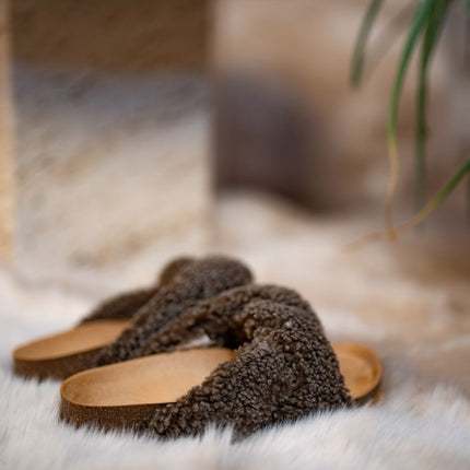 Lilly Cross Slipper Taupe