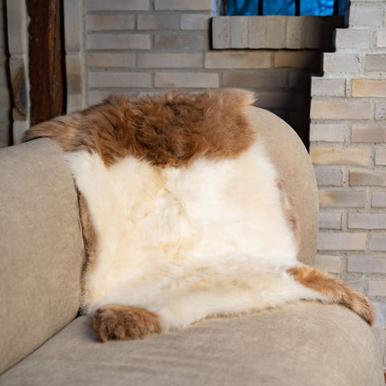 Himalayan Sheepskin | Short Wool | 95 cm Dark Spotted